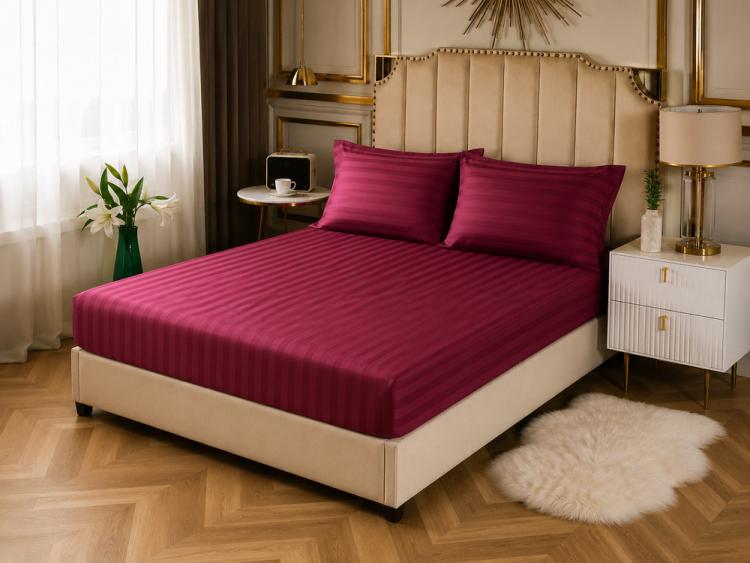 Простынь CottonShine сатин на резинке бордо 160*200*30 с наволочками 50*70/2