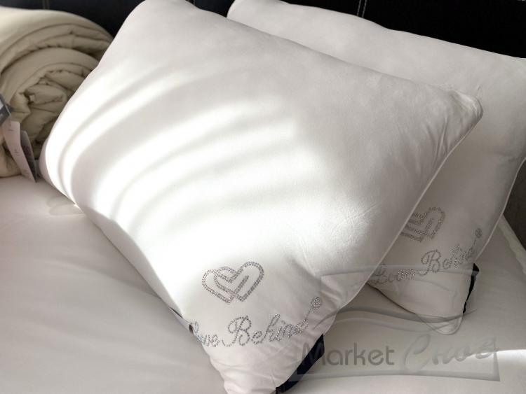 Подушка Селена Микрогель Silk pillow Love Behind 50*70