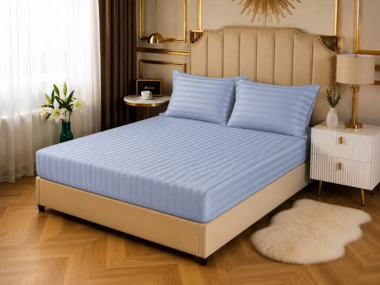 Простынь CottonShine сатин на резинке голубая 180*200*30 с наволочками 50*70/2